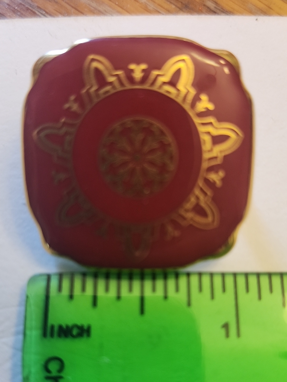 Royal Albert 100 Years Holyrood Brooch - Picture 5 of 6